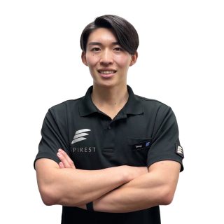 髙城 成那
