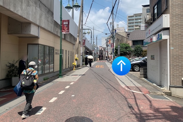 浦和駅市民の窓口を左手に、更に進みます