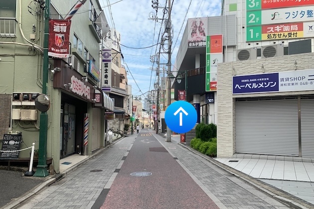 直進します
