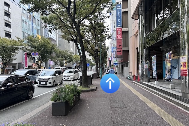 サンミュージック福岡を右手に直進します